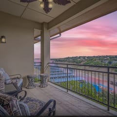 Lakeway Village Cove Escape