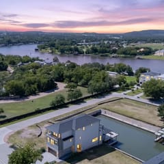 Lake LBJ - The Marbella