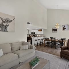 Lake Travis - Comanche Creek Retreat