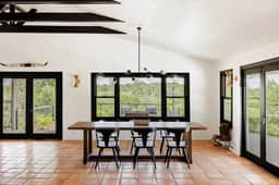 Hill Country Bunk House - Image 4