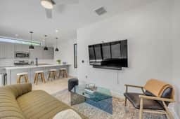 Austin Eastside Urban Dream- SLATX - Image 2