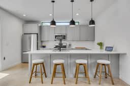 Austin Eastside Urban Dream- SLATX - Image 3
