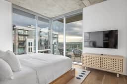 3010 Austin Longhorn Penthouse - AA - Image 3
