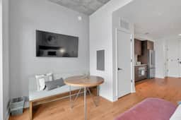 1902 Austin Modern Sky Suite - AA - Image 5