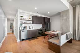 3004 Austin Corner Premium Suite - AA - Image 5