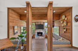 Hill Country - Treehouse Retreat - Image 2
