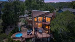 Hill Country - Treehouse Retreat - Image 5