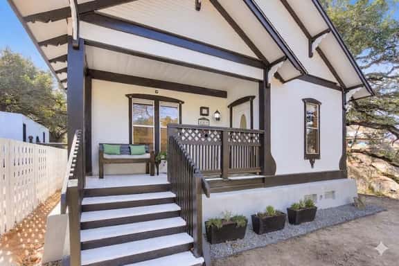 Austin Creekside Bungalow- SLATX - Image 1