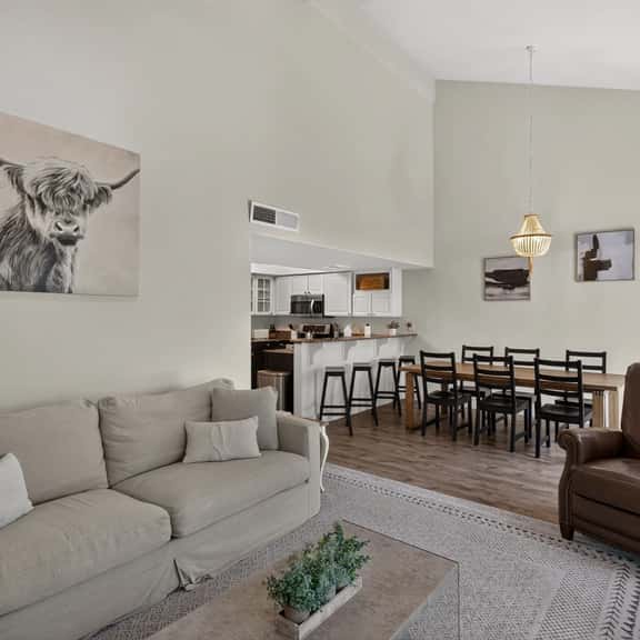 Lake Travis - Comanche Creek Retreat - Image 1