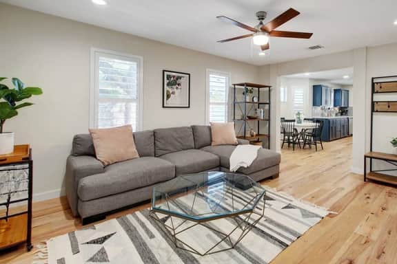 Austin Bungalow- SLATX - Image 3