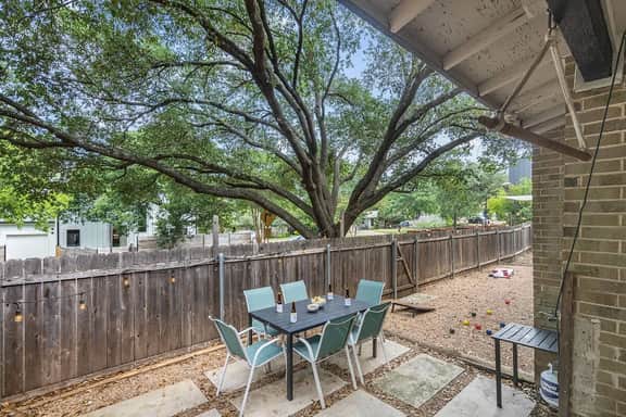 Austin La Casa Chic- SLATX - Image 2