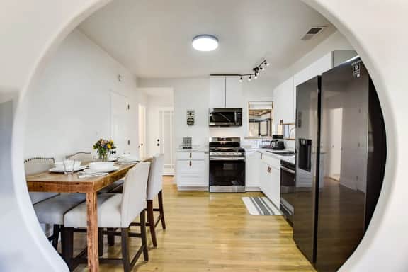 Austin Creekside Bungalow- SLATX - Image 5
