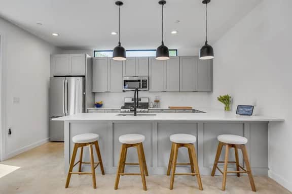 Austin Eastside Urban Dream- SLATX - Image 3