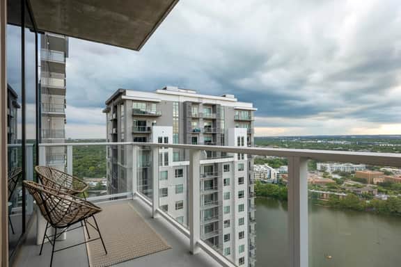 3010 Austin Longhorn Penthouse - AA - Image 4