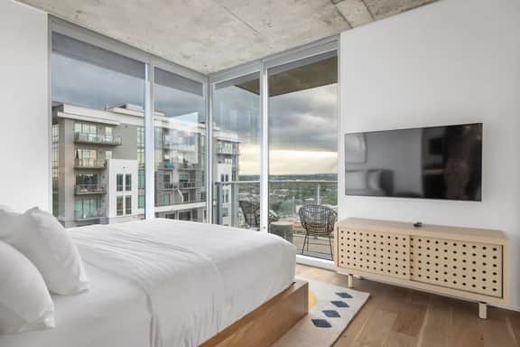 3010 Austin Longhorn Penthouse - AA - Image 3