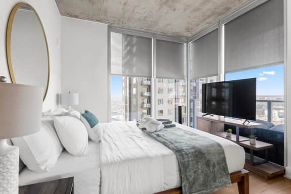 2310 Austin Prestige Lakeview Penthouse - AA - Image 3