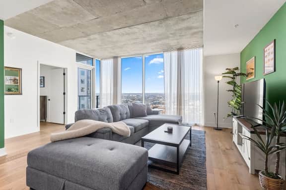 2310 Austin Prestige Lakeview Penthouse - AA - Image 2