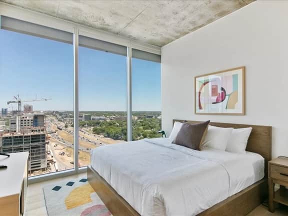 2204 Austin Sunny Corner Downtown Suite - AA - Image 3