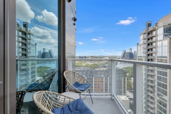 1902 Austin Modern Sky Suite - AA - Image 3
