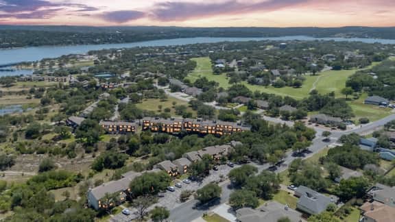 Lake Travis - Comanche Creek Retreat - Image 4