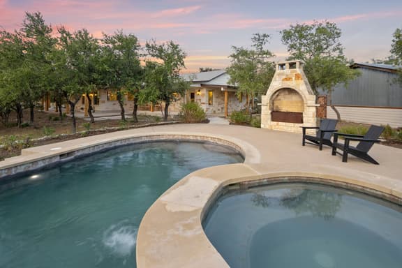 Dripping Springs Country Retreat and Casita - Image 1