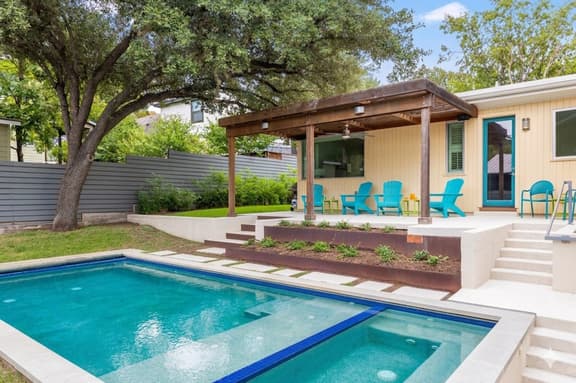 Austin The Casa- SLATX - Image 1