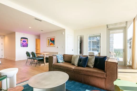 3110 Austin Glam Lux Penthouse - AA - Image 1