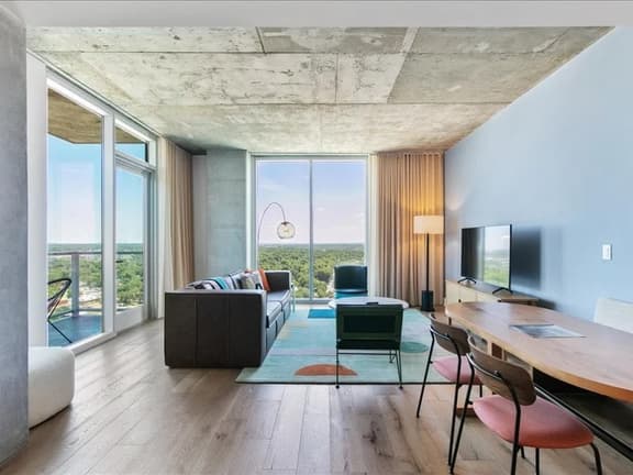 2204 Austin Sunny Corner Downtown Suite - AA - Image 1