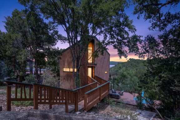 Hill Country - Treehouse Retreat - Image 1