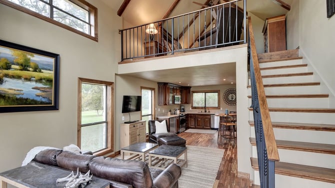 Property Walkthrough: Dripping Springs Cottage By The Creek